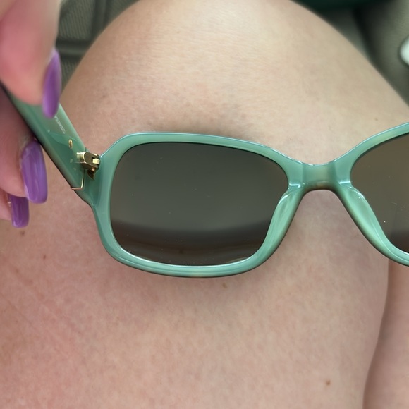 Kate Spade Tortoise/Green Sunglasses with Pink Case - Picture 7 of 10